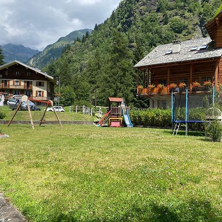 Bed and Breakfast L'Aria Di Casa Alagna Valsesia Exteriér fotografie