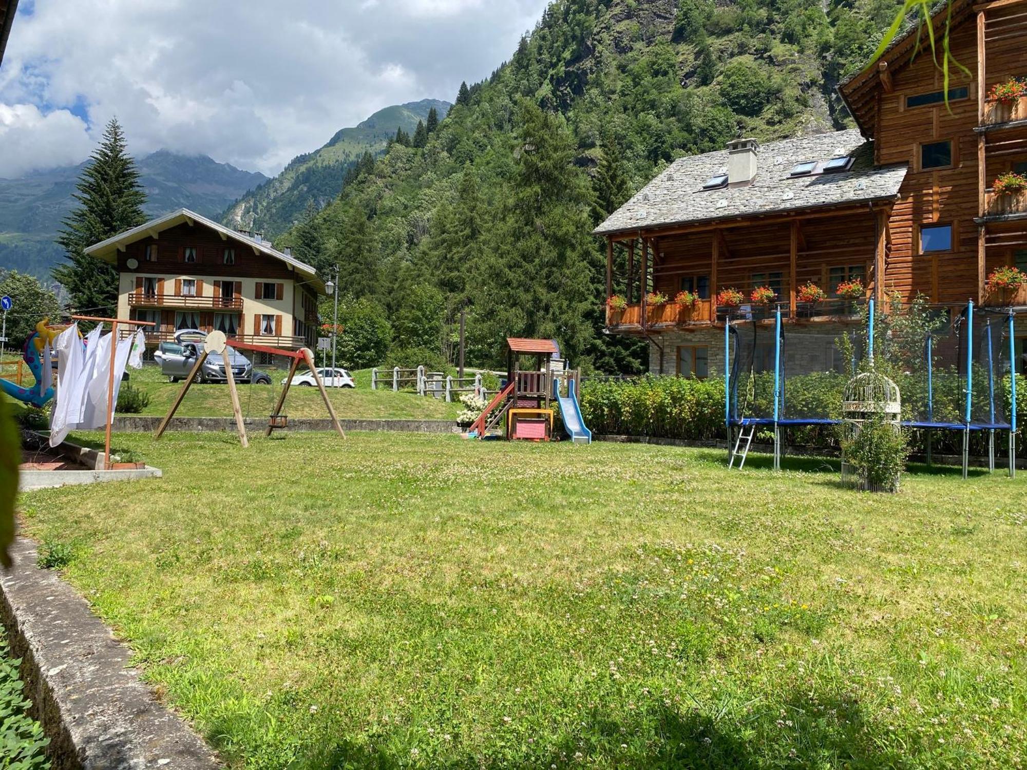 Bed and Breakfast L'Aria Di Casa Alagna Valsesia Exteriér fotografie