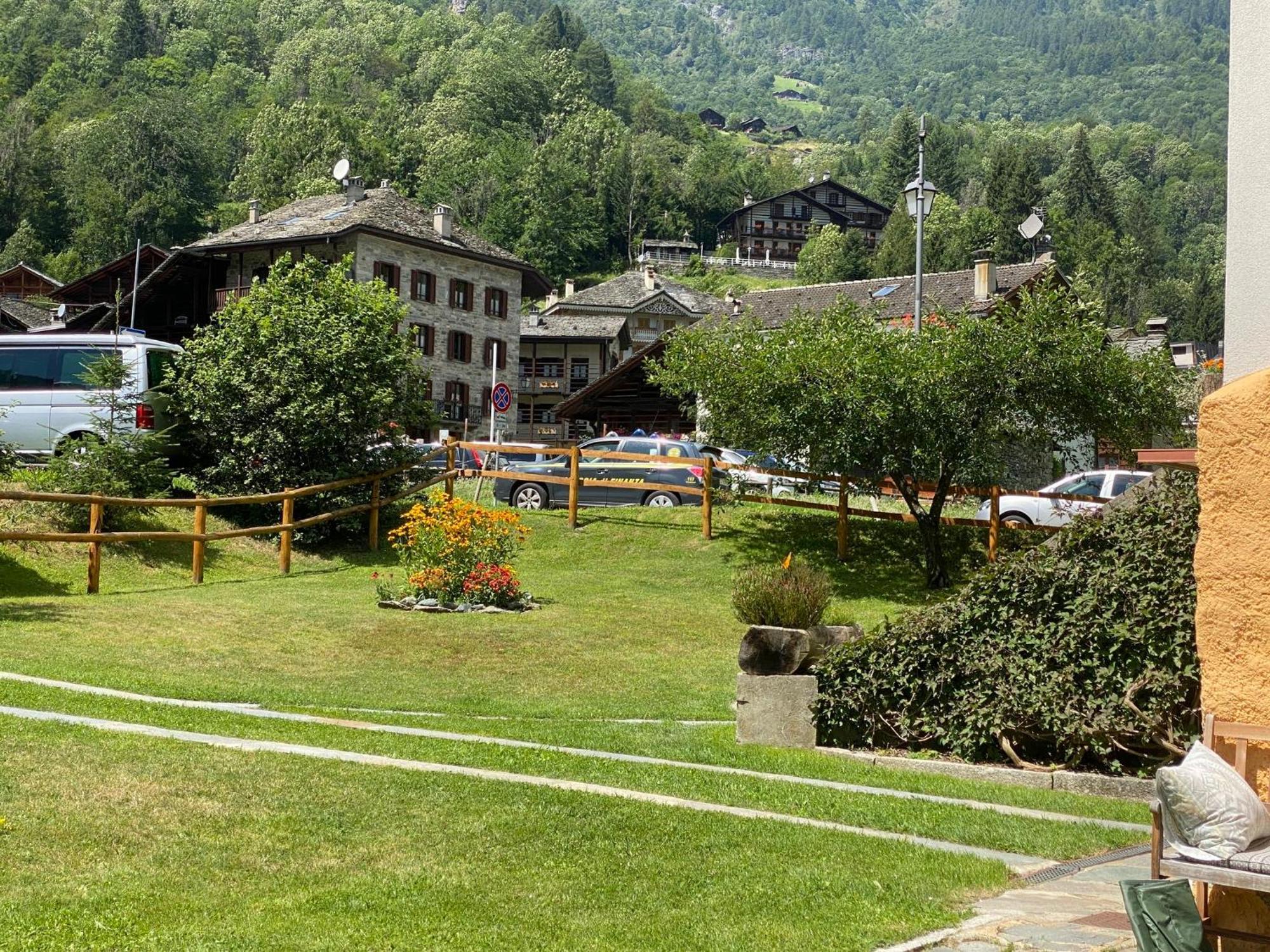 Bed and Breakfast L'Aria Di Casa Alagna Valsesia Exteriér fotografie