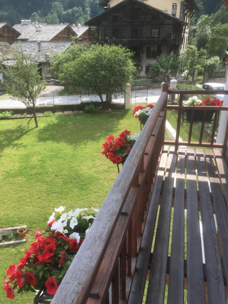 Bed and Breakfast L'Aria Di Casa Alagna Valsesia Exteriér fotografie